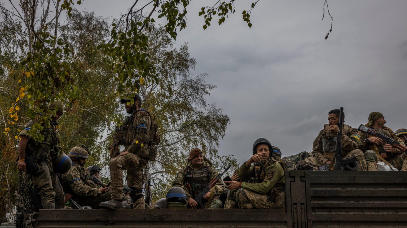 Colombian Men Detained in Russia for Ukraine Ties Colombian men held in Russian custody