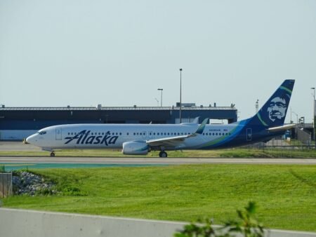 A plane from Alaska Airline