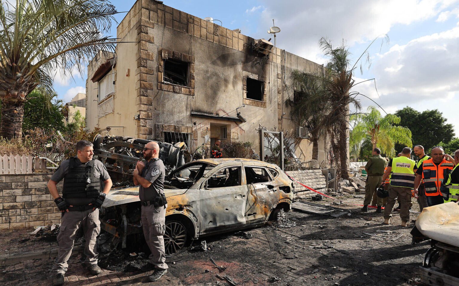 Hezbollah Escalates Conflict with Israel Through Missile Strikes on Haifa Aftermath of Haifa missile attack