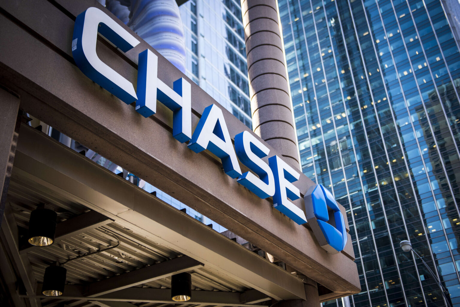 JPMorgan ATM Glitch Lawsuit Targets Customers Over Fraudulent Withdrawals View of the JPMorgan Chase bank building.