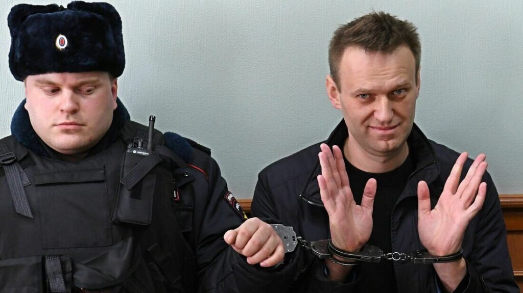 Navalny's Prison Story Unmasks Putin's Deadly Ambition Unleashed