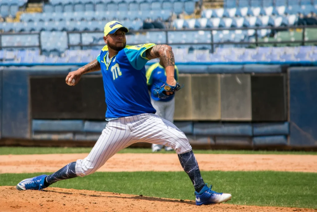 baseball-pitching