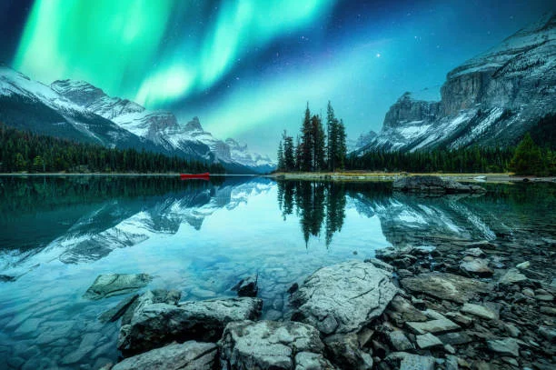 Chase the Aurora: Best Time to See the Northern Lights best conditions