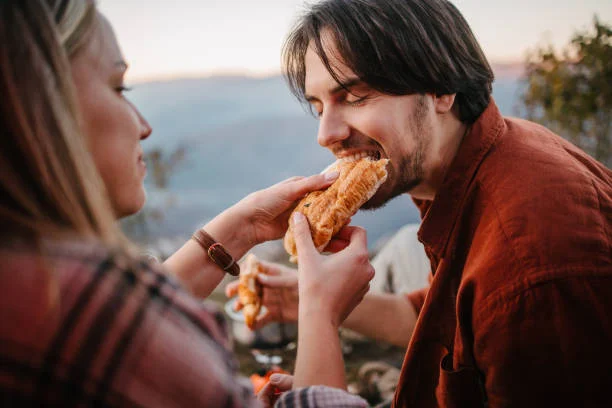 Cheapest Ways to See Northern Lights food at camp