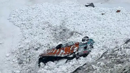 Uttarakhand Avalanche Traps Workers as Rescuers Battle Harsh Weather Uttarakhand avalanche.
