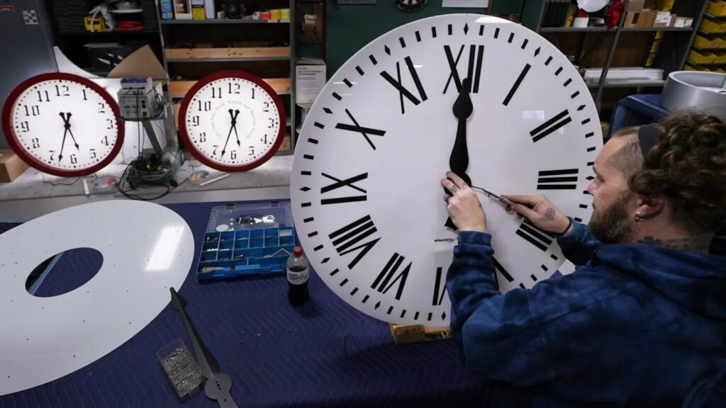 Alaska daylight saving bill aims to end time change.