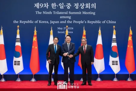 Japan, South Korea, and China Seeks Stronger Ties During Trilateral Talks Ministers from Japan, South Korea, and China