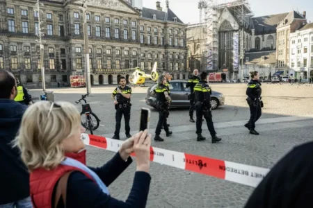 Stabbing Attack in Amsterdam Leaves 4 Injured, Suspect Arrested Stabbing Attack in Amsterdam.
