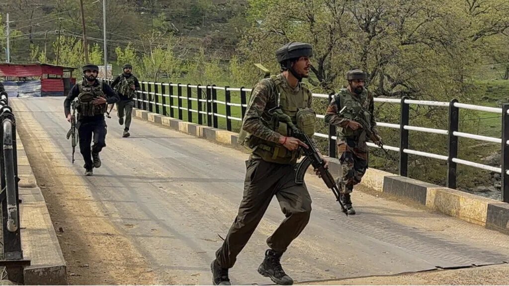 Soldiers running towards the crime scene.