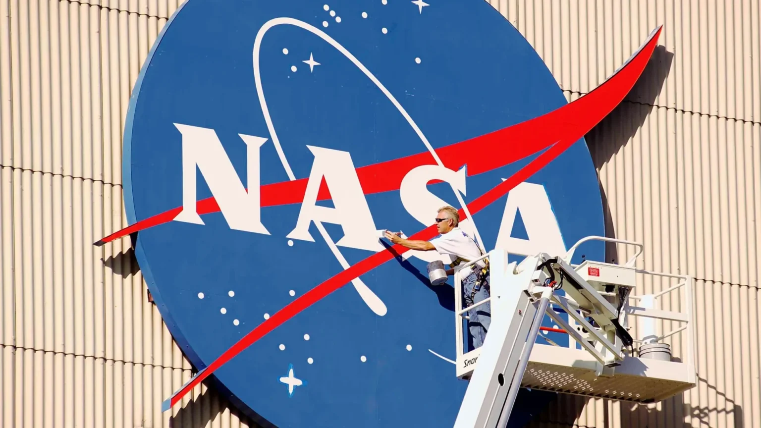 Billionaire Entrepreneur Jared Isaacman Moves Closer to Leading NASA NASA Logo.