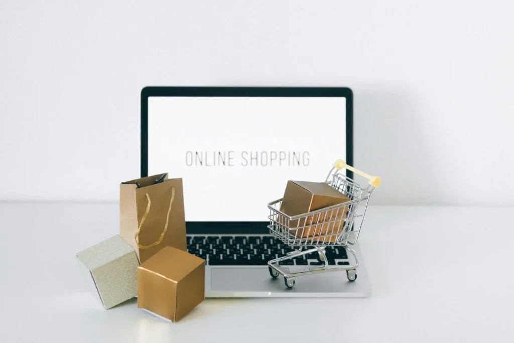 7 Tips Every Shopper Needs Before Buying Engagement Rings Online Buying Engagement Rings Online