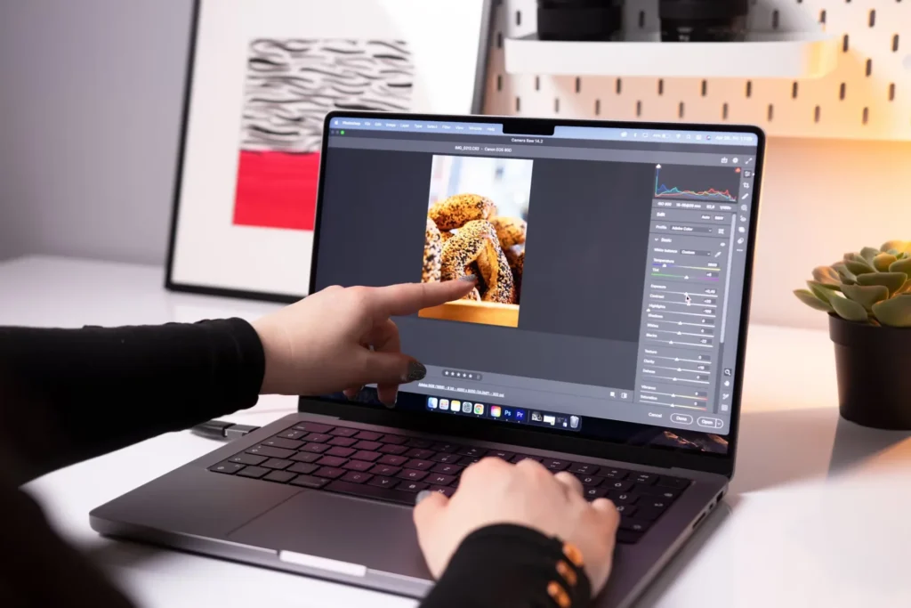 Navigating Food Trends: How Influencers Stay Ahead of the Curve Food influencers