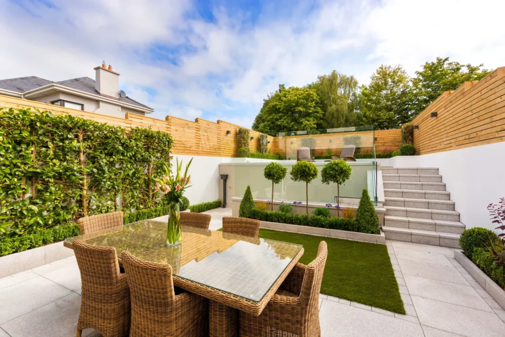 From Dubai with Style: Outdoor Furniture Arrangement for Busy Parents outdoor table and chairs
