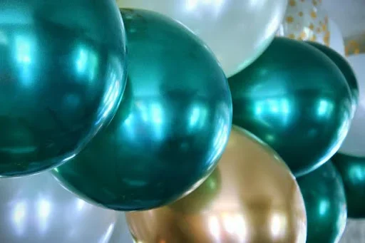 How to Decorate Your Event Like a Pro Without Wasting Time Colorful balloons