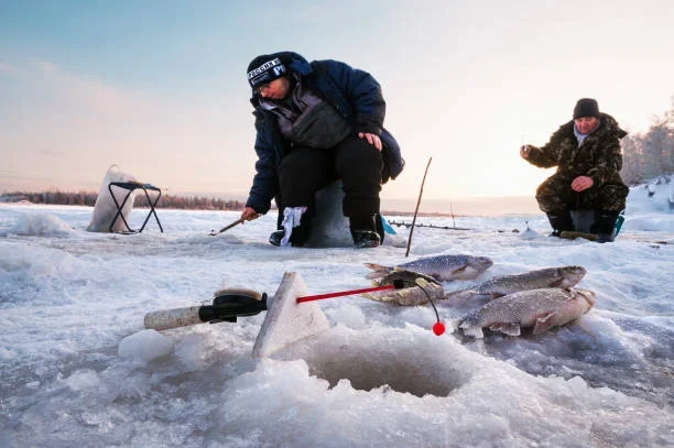 Ice Fishing in Fairbanks: A Thrilling Winter Adventure icefishing