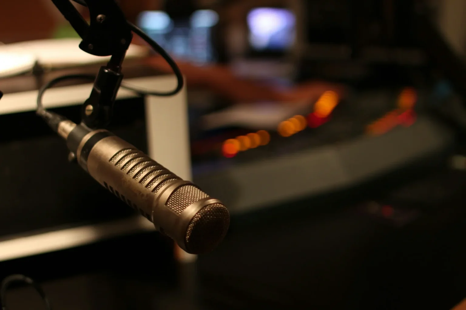 Alaska Public Broadcasting Funding Cuts Divide Senators Amid $9B Spending Rollback A Radio station