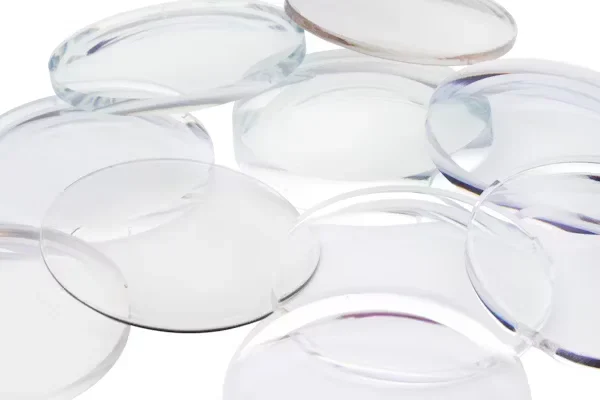 Petri Dish vs Flask: Key Differences in Labware for Cell and Bacterial Cultures a lot of petri dishes on table