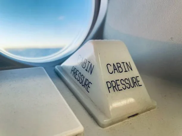 Why Do Commercial Flights Get Diverted? Common Causes Explained cabin pressure