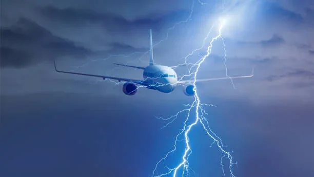 Timeline of Major U.S. Flight Diversions in 2025 lightening strike diversion