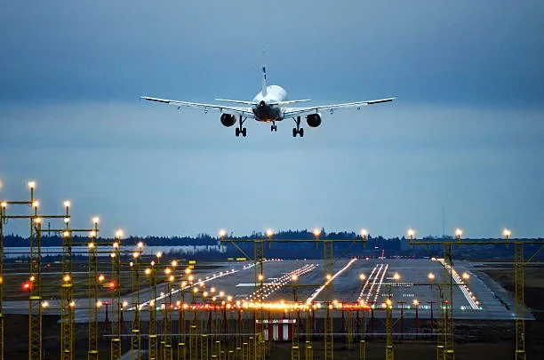 Timeline of Major U.S. Flight Diversions in 2025 safe landing