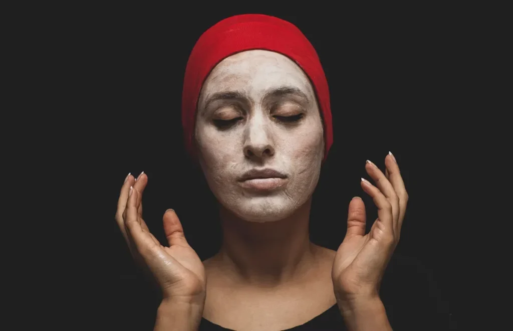 woman with a red band on her head