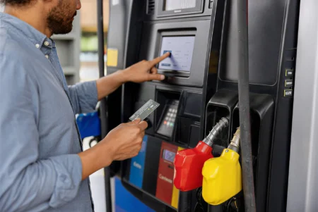 U.S. Gas Prices Rise Again, Up 2 Cents in 24 Hours as Oil Costs Surge